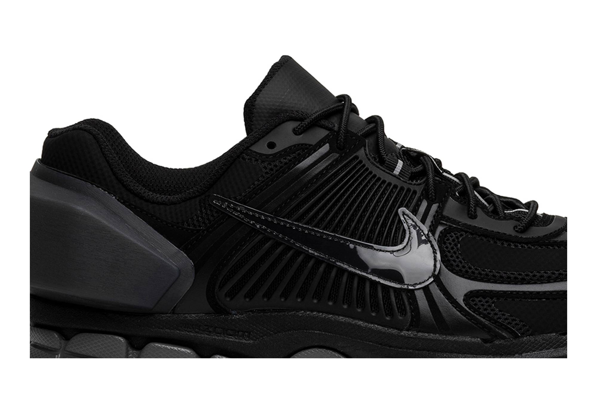 A-Cold-Wall* x Nike Air Zoom Vomero 5 'Black' AT3152-001-7