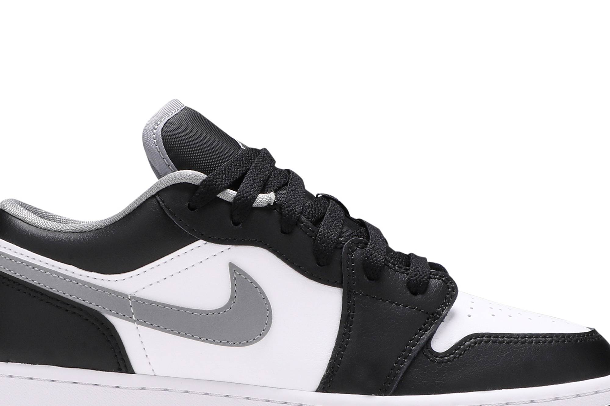 (Grade School) Air Jordan 1 Low 'Black Medium Grey' 553560-040-4