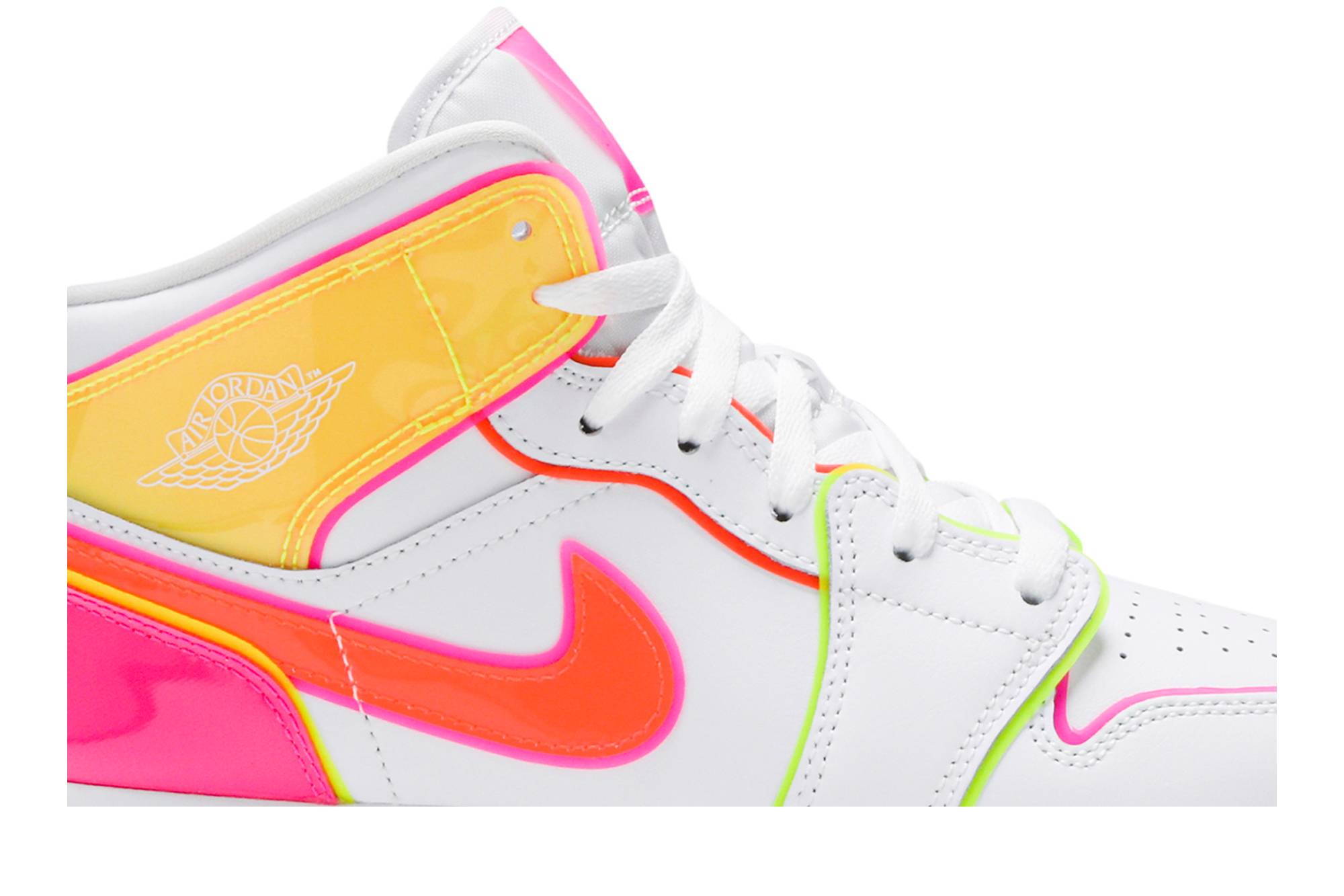 (Grade School) Air Jordan 1 Mid 'Edge Glow' CV4611-100-5