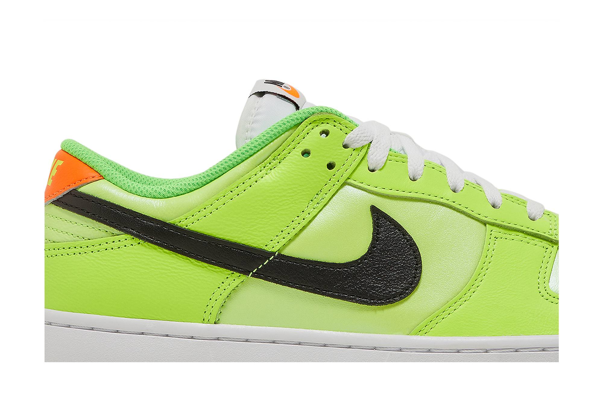 Nike Dunk Low 'Glow In The Dark' FJ4610-702-7