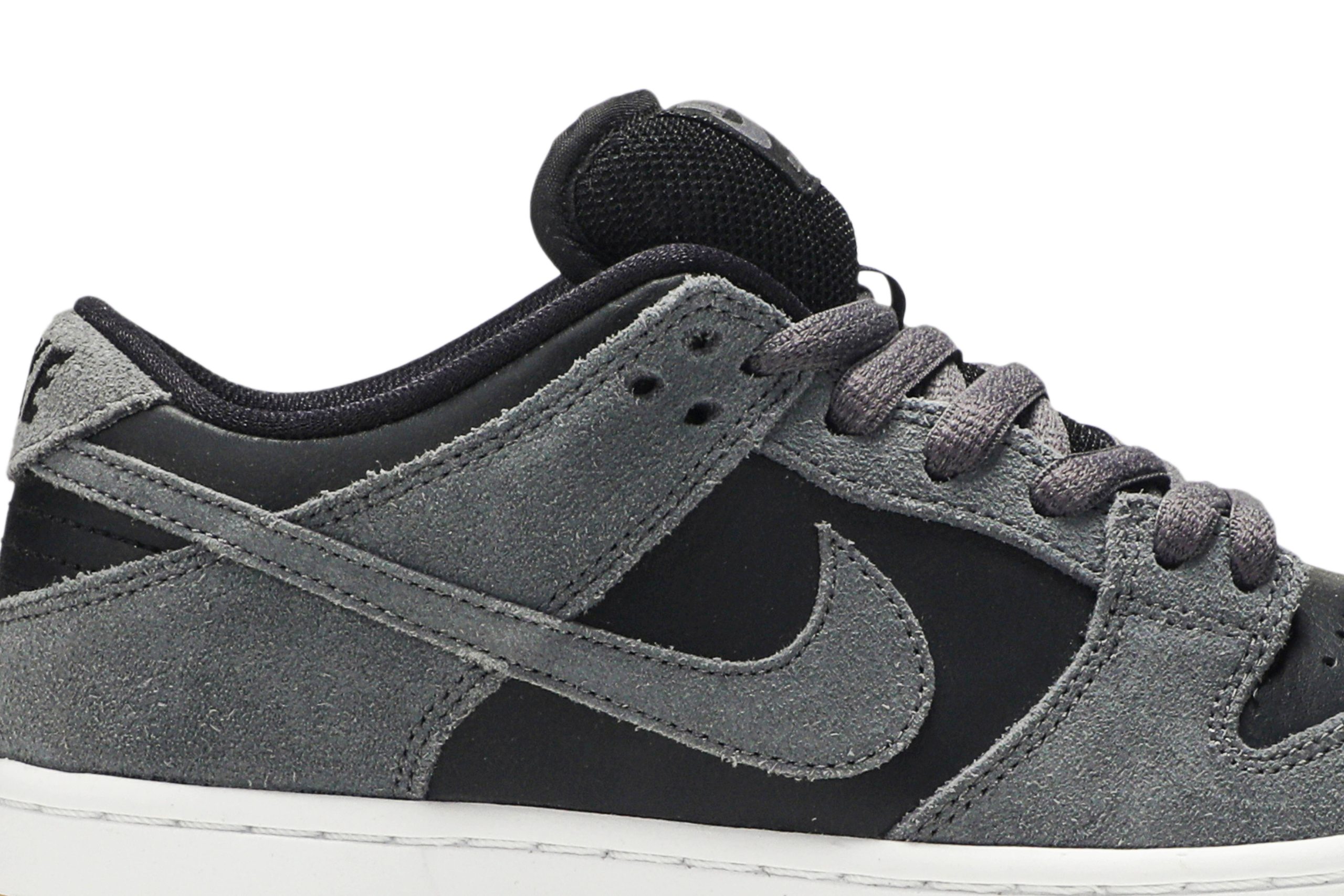 Nike SB Dunk Low Pro 'Dark Grey' AR0778-001-7