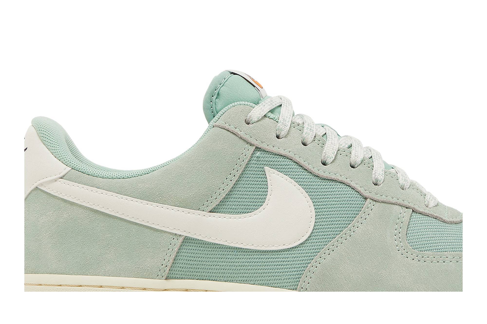 Nike Air Force 1 Low 'Enamel Green' DO9801-300-6